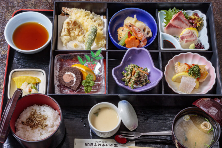 【みる】ことりのお食事処 お食事処 みどり （みどり食堂） - 城北公園通/食堂 | 食べログ